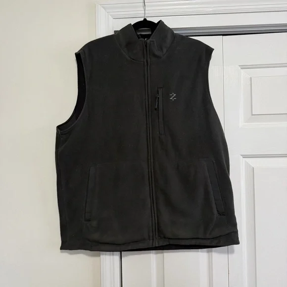Izod Performance Men's Reversible Black Gray Vest Size Large - Picture 8 of 13